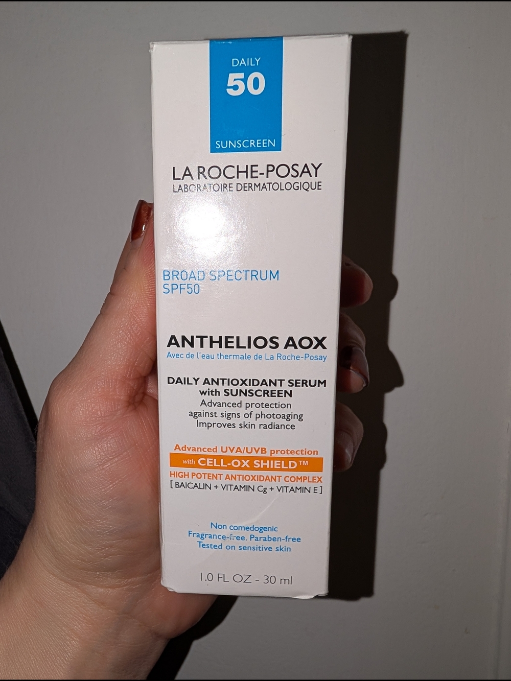 La Roche- Posay Anthelios AOX Daily Antioxidant Serum SPF 50 - White/Blue